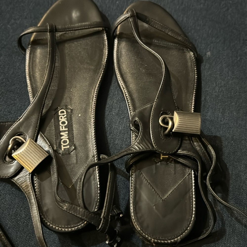 Tom ford sandals black with lock size 39